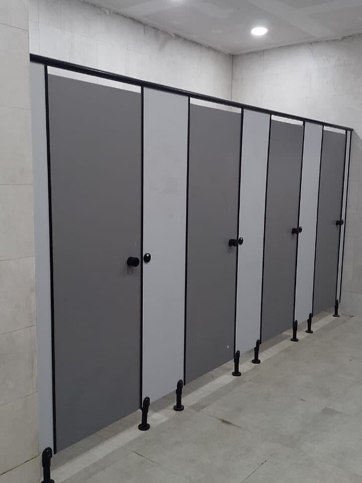 HPL Toilet Partitions