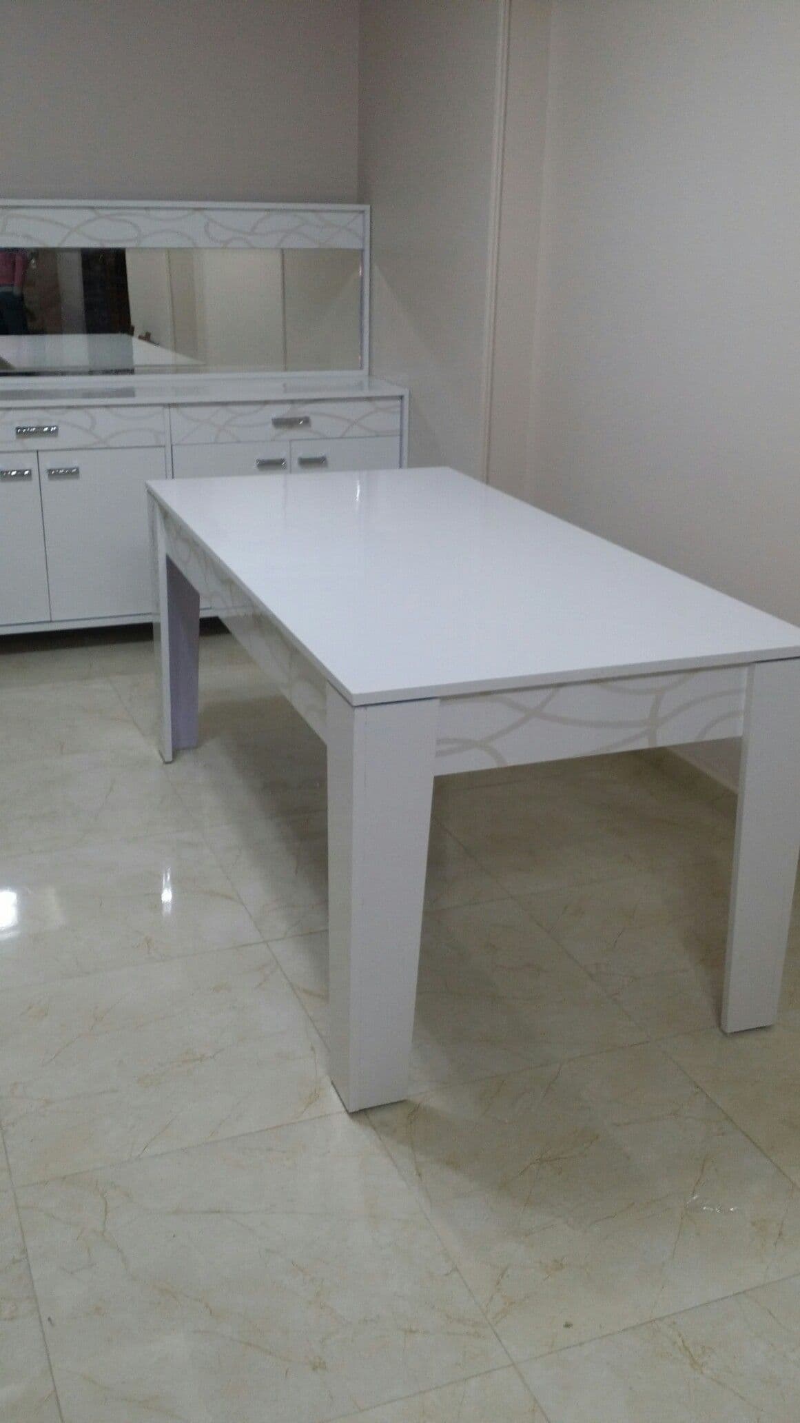 Corian Tables