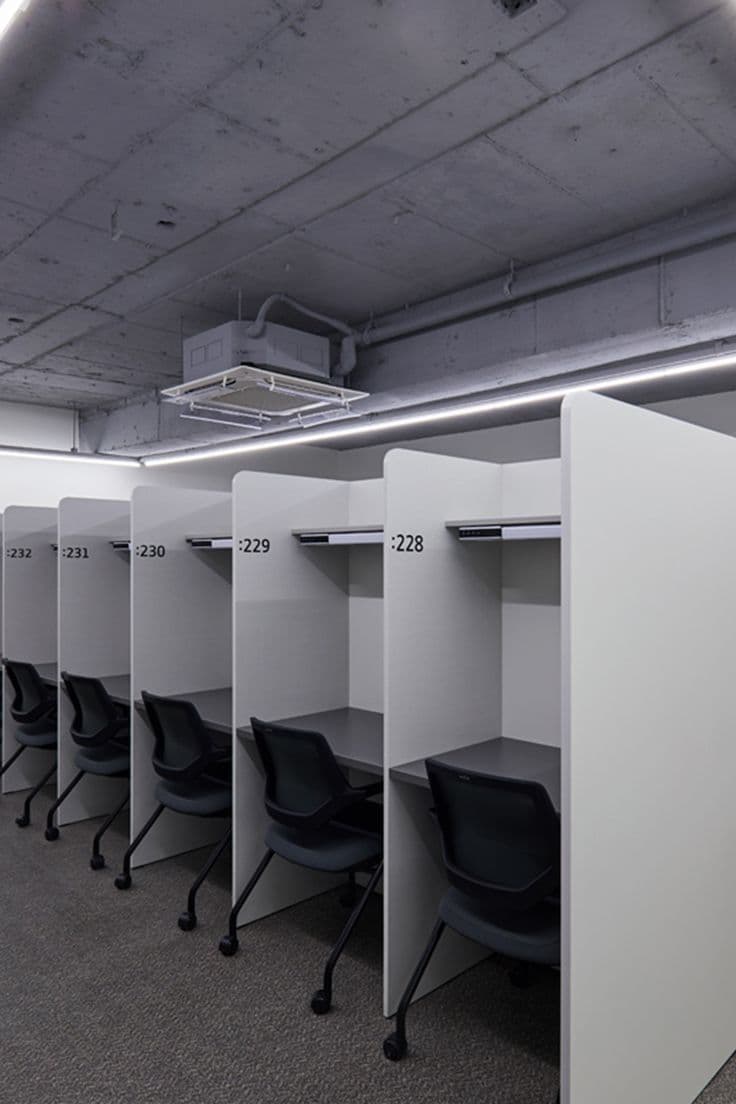 HPL Desks & Workstations